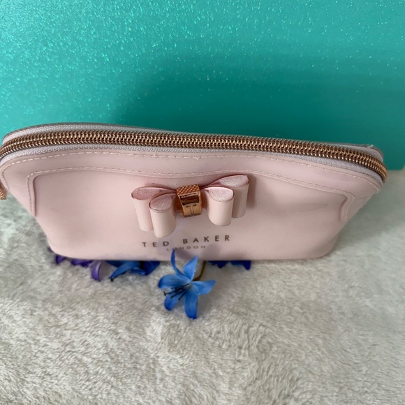 Ted Baker London Blush Pink Cosmetic Make up Bag - Picture 2 of 7